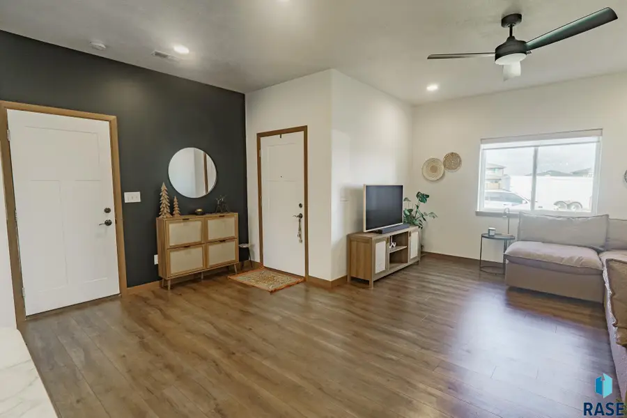 252 Lydia Ct, Harrisburg, SD 57032 - #3