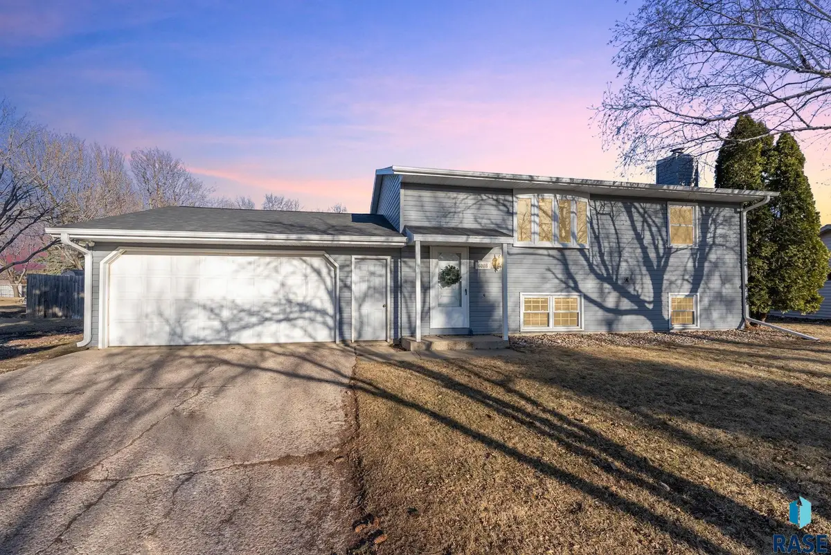 6008 W Cheyenne Dr, Sioux Falls, SD 57106 - #1