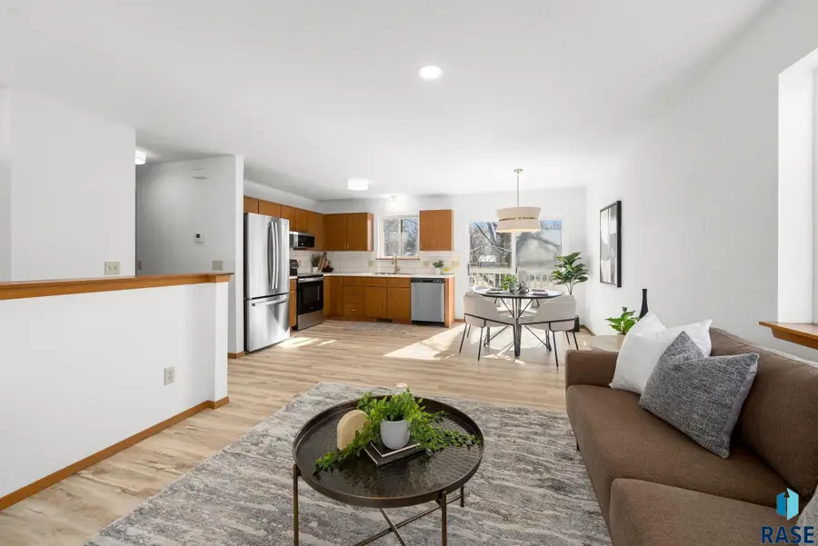 215 E Kevin Dr, Tea, SD 57064 - #2