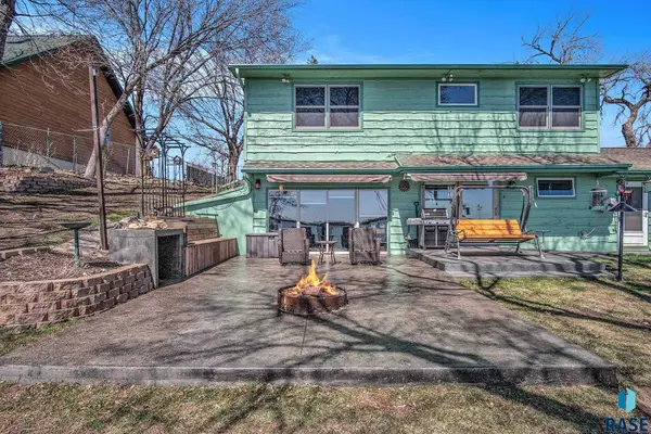 6111 Dakota Ave, Madison, SD 57042