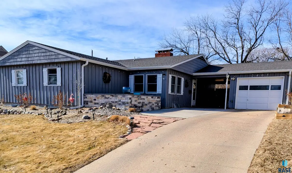 2405 S Lyndale Ave, Sioux Falls, SD 57105 - #1