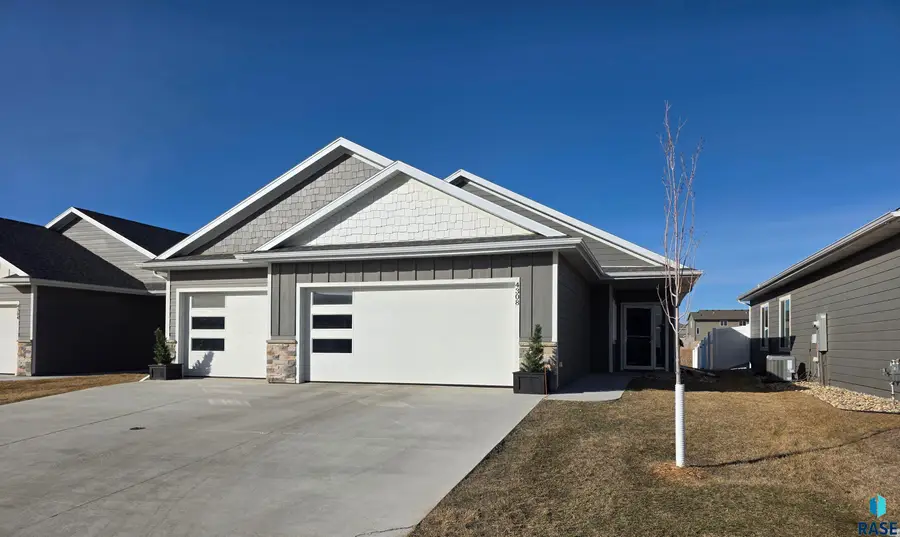 4308 E Leubecher Pl, Sioux Falls, SD 57108 - #2