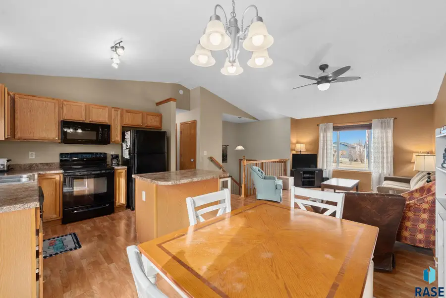 7909 W 48th St, Sioux Falls, SD 57106 - #2