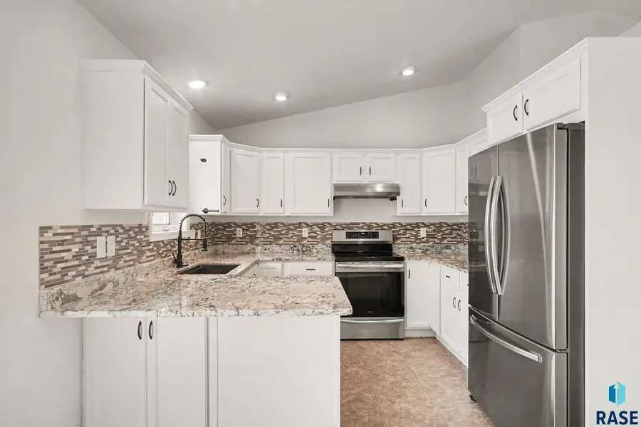 7217 W Strabane St, Sioux Falls, SD 57106 - #2
