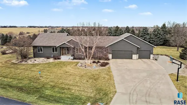 47862 Atterbury Ct, Harrisburg, SD 57032