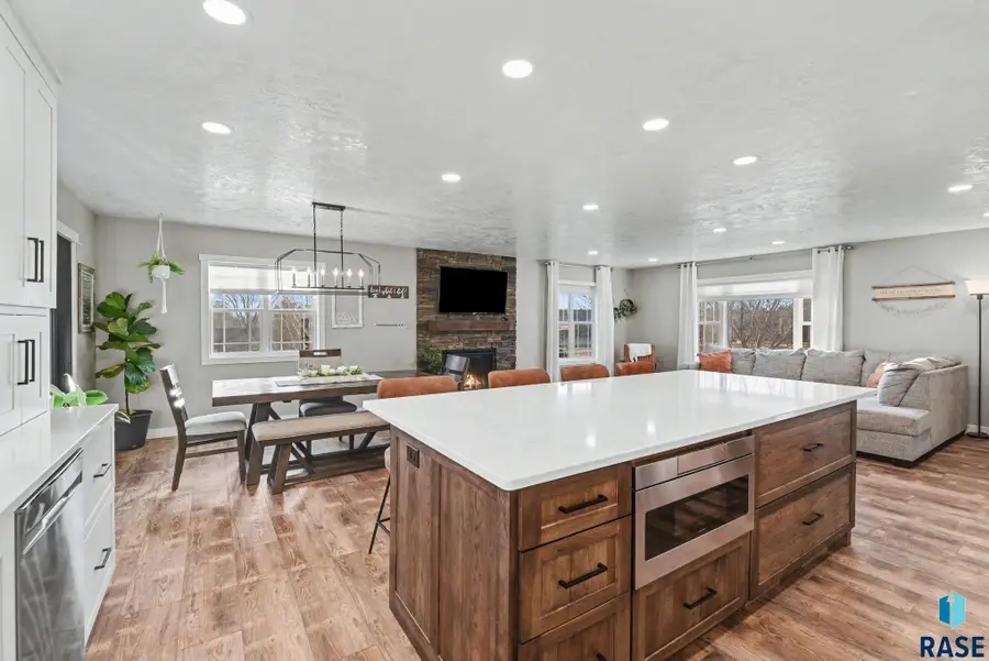 46206 Weis Cir, Hartford, SD 57033 - #3