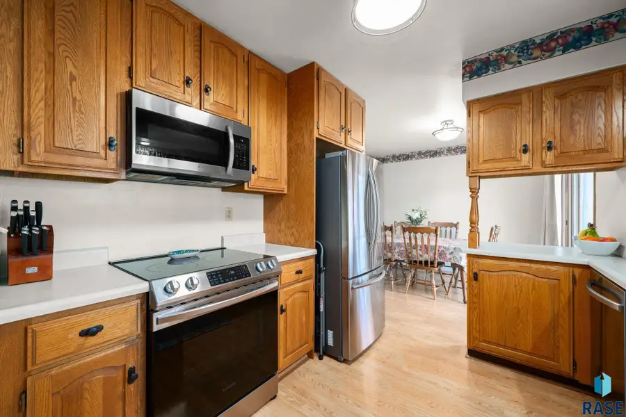 608 S Annway Dr, Sioux Falls, SD 57103 - #3