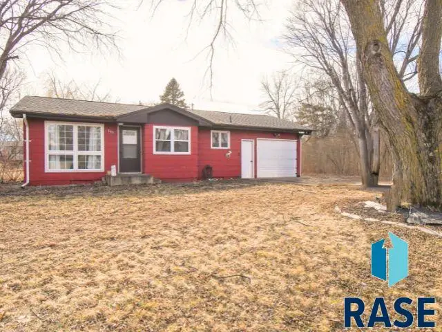 209 E 4th St, Crooks, SD 57020 - #1