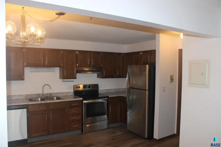 3704 S Terry Ave #302, Sioux Falls, SD 57106 - #3