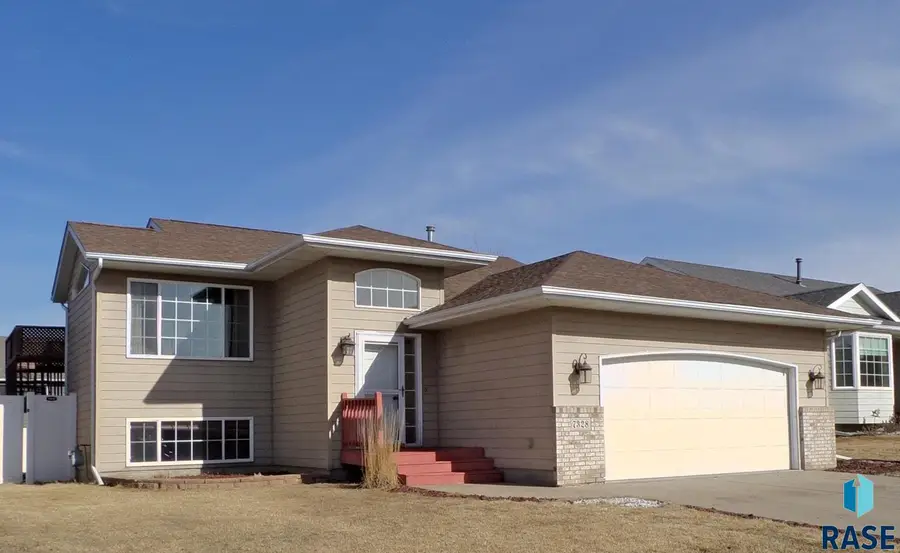 7328 W 51st St, Sioux Falls, SD 57105 - #2
