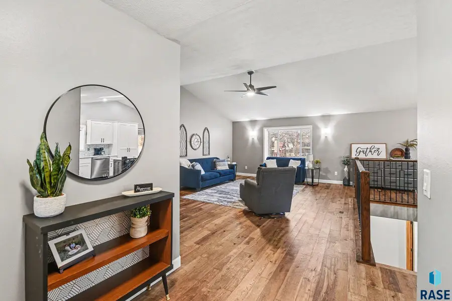 3805 S Bedford Ave, Sioux Falls, SD 57103 - #3