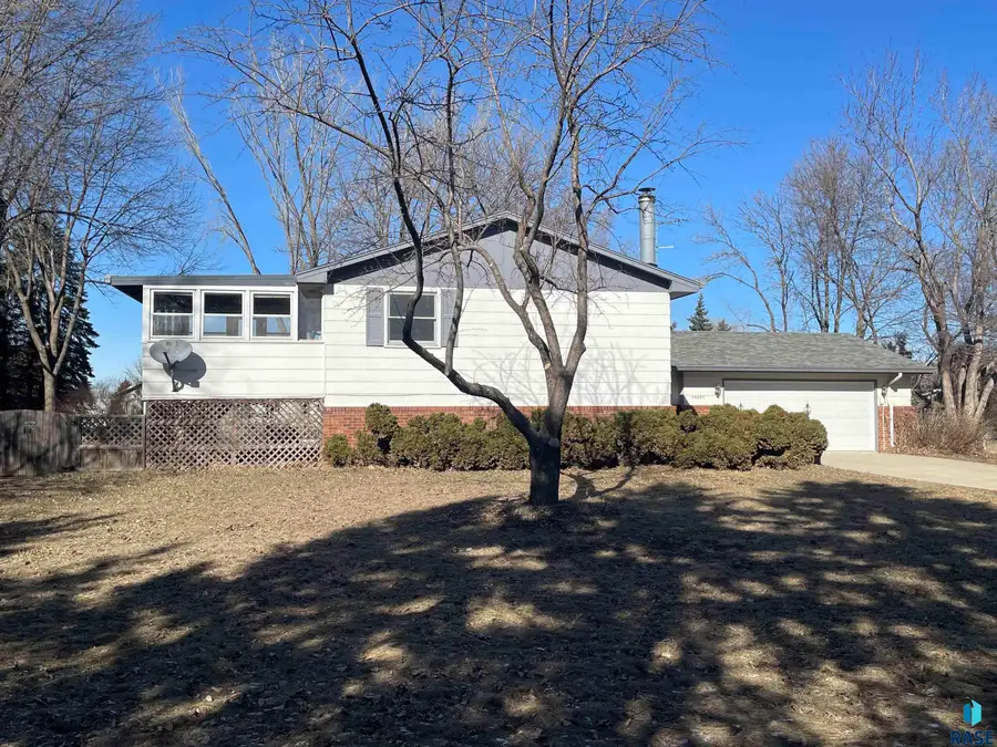 46490 Inca Dr, Hartford, SD 57033 - #2