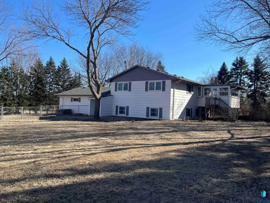 46490 Inca Dr, Hartford, SD 57033 - #3