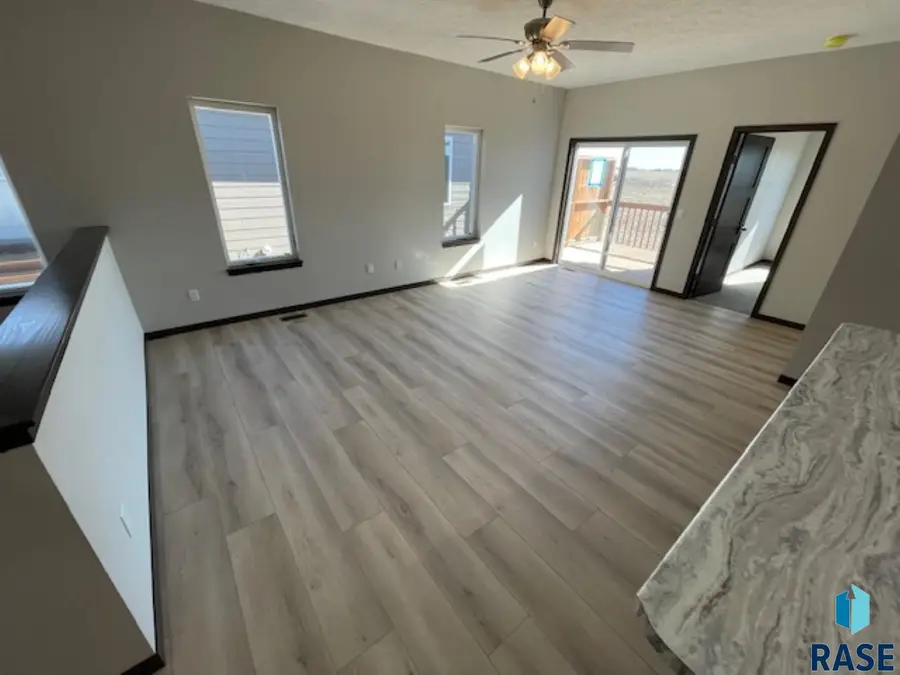 9643 W Tunis Dr, Sioux Falls, SD 57106 - #3
