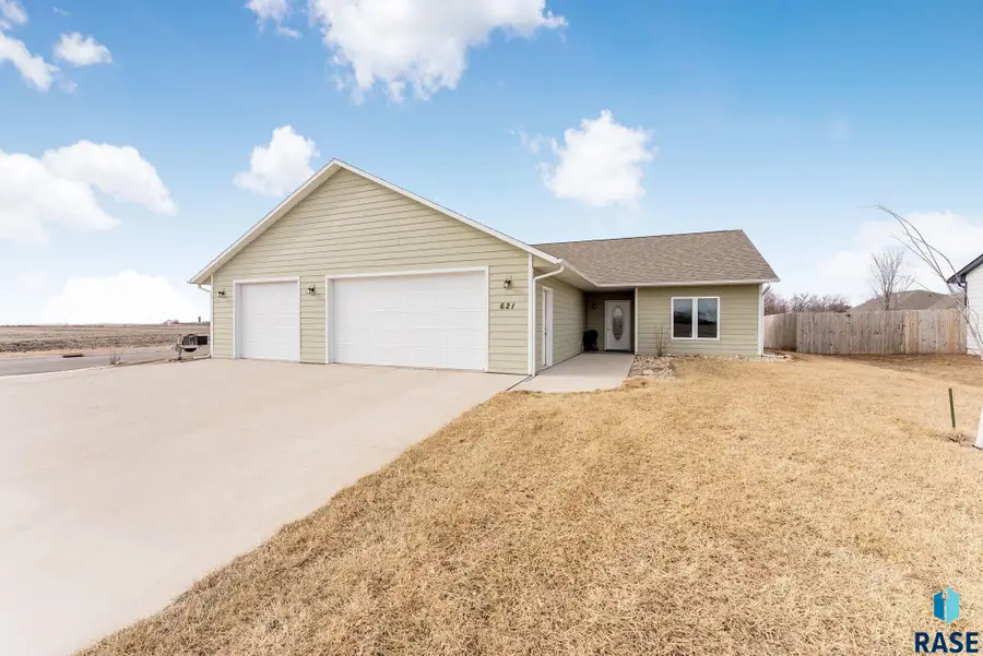 621 5th St, Chancellor, SD 57015 - #2
