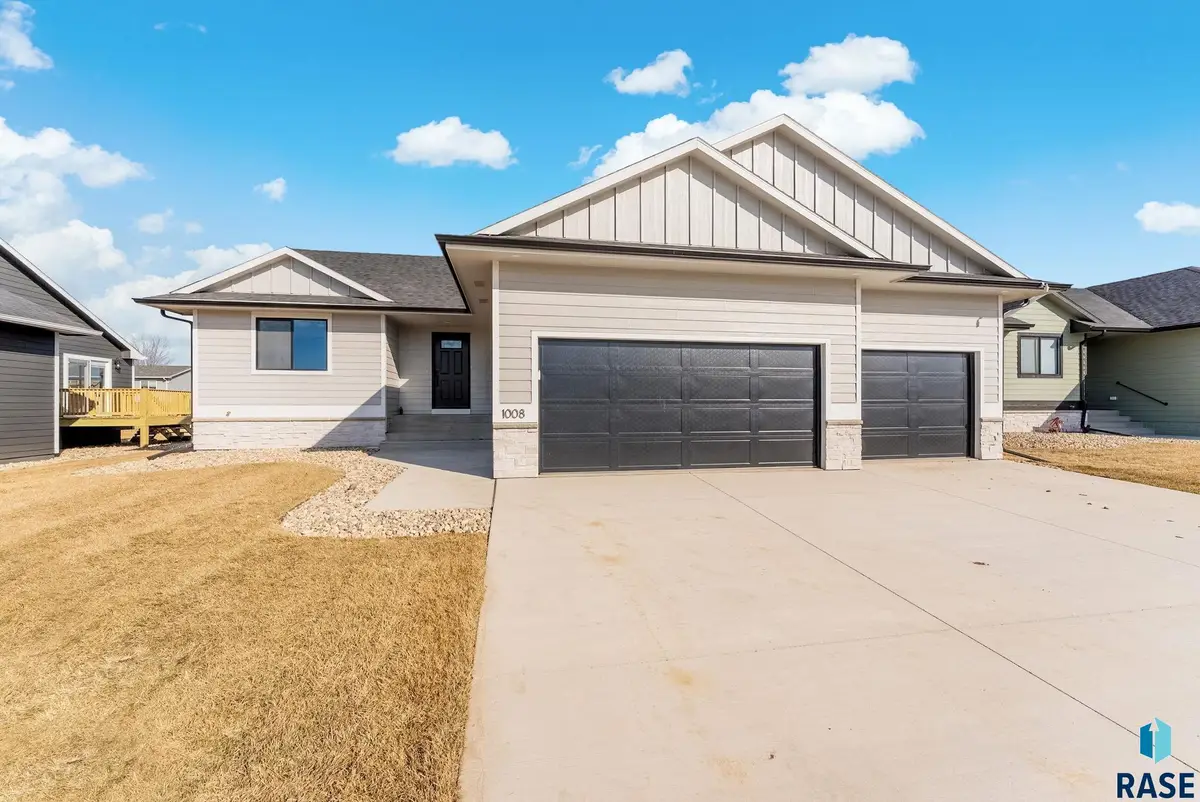 1008 Birch St, Harrisburg, SD 57032 - #1