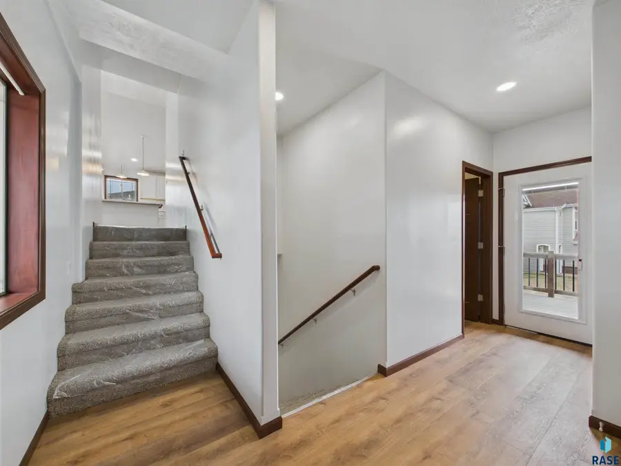 1180 Ruud Trl, Hartford, SD 57033 - #2