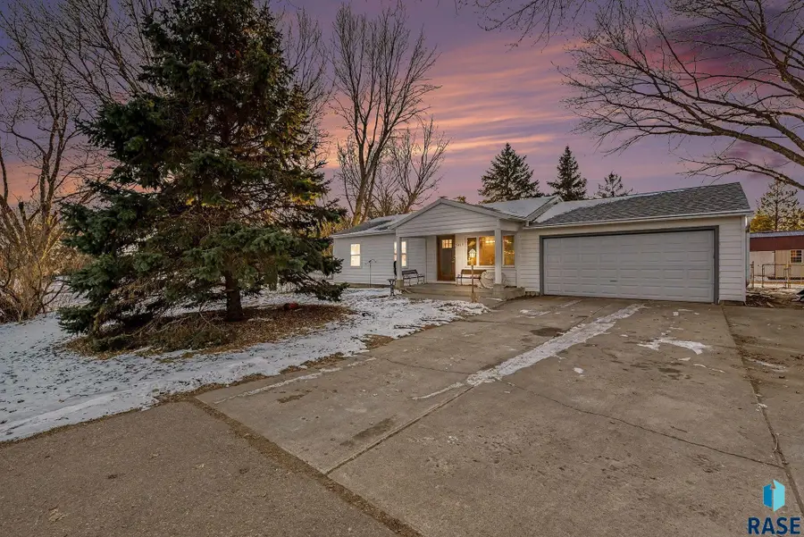 5413 N French Ave, Sioux Falls, SD 57104 - #2