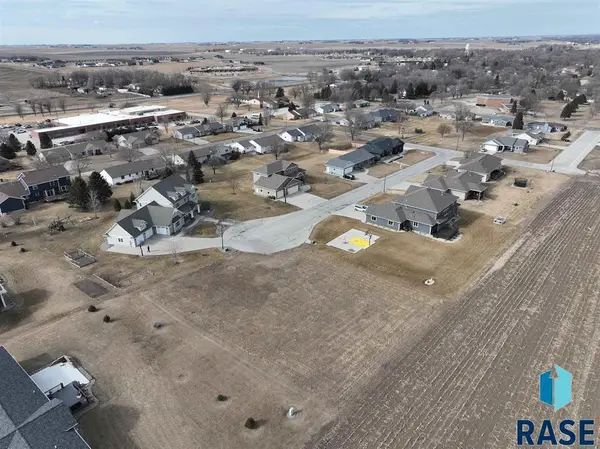 1400 S Greene St, Rock Rapids, IA 51246