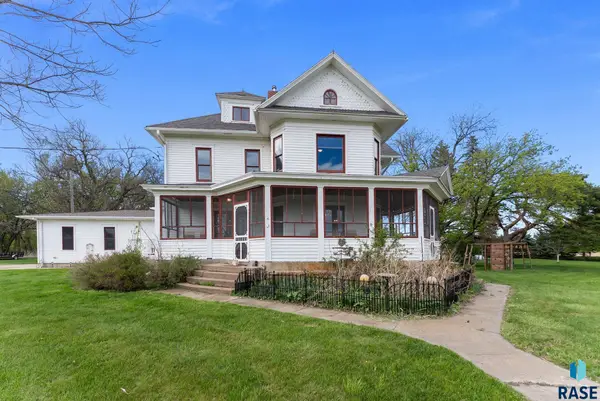 25681 Ditch Rd, Renner, SD 57055