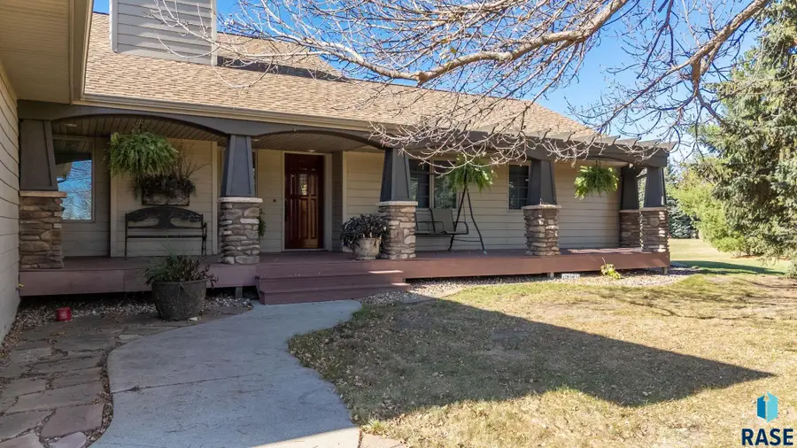 27121 Morning Glory Ave, Harrisburg, SD 57032 - #3