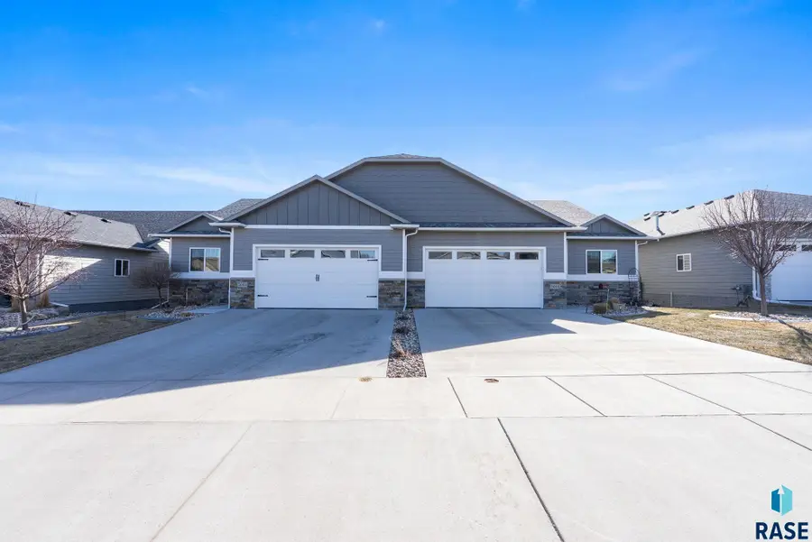 5001 E Cattail Dr, Sioux Falls, SD 57110 - #3