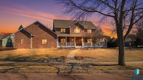 6308 S Grand Prairie Dr, Sioux Falls, SD 57108