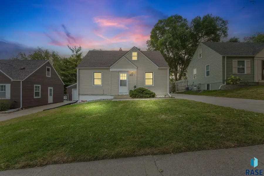 816 S Glendale Ave, Sioux Falls, SD 57104 - #2