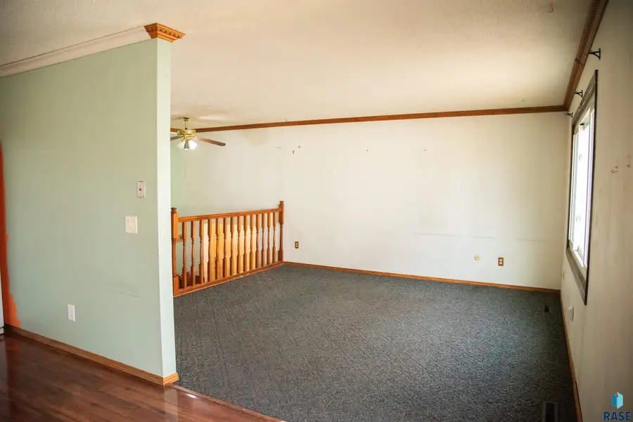 5116 E 16th St, Sioux Falls, SD 57110 - #3