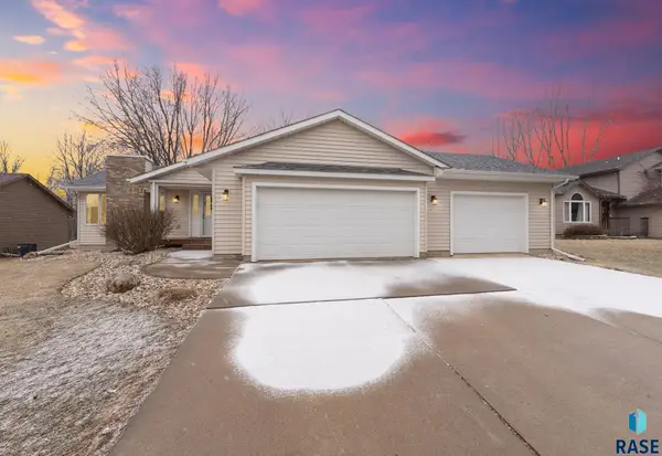 201 E 9th St, Crooks, SD 57020