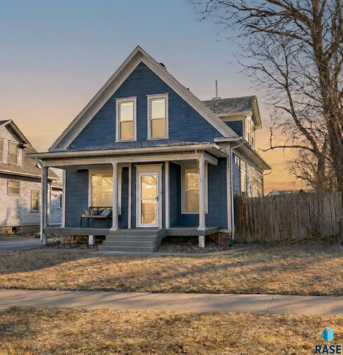 610 S 1st Ave, Sioux Falls, SD 57104 - #1
