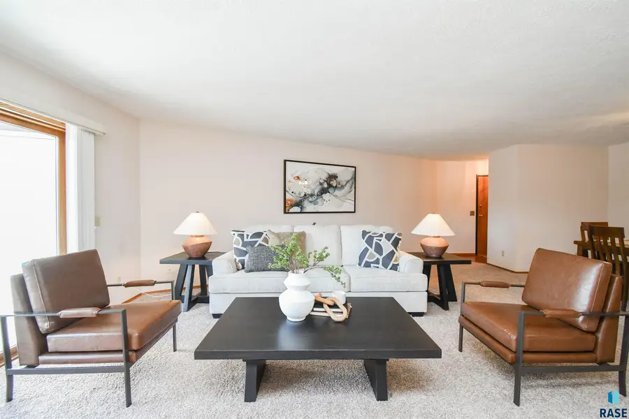 4601 S Oxbow Ave #205, Sioux Falls, SD 57106 - #3