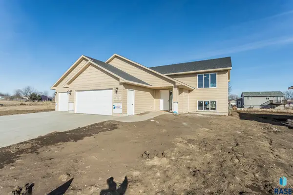 518 Shirley St, Harrisburg, SD 57032