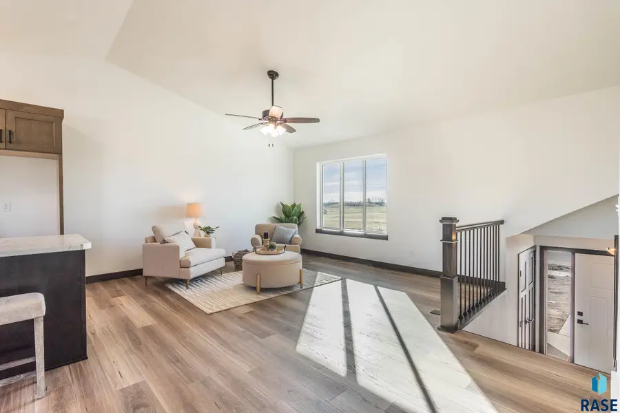 518 Shirley St, Harrisburg, SD 57032 - #3