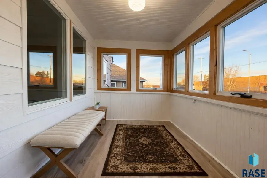 819 N Cliff Ave, Sioux Falls, SD 57103 - #3