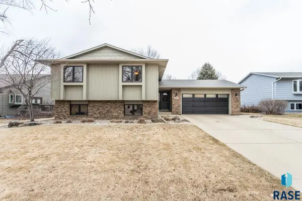 6520 W Westminster Dr, Sioux Falls, SD 57106