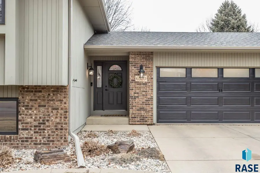 6520 W Westminster Dr, Sioux Falls, SD 57106 - #2