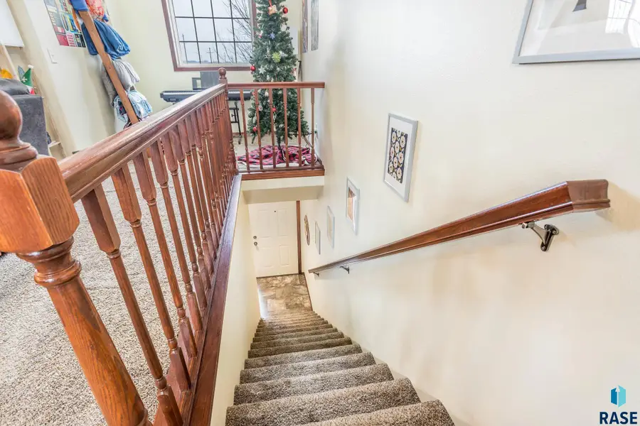 3865 N Galaxy Ln, Sioux Falls, SD 57107 - #3