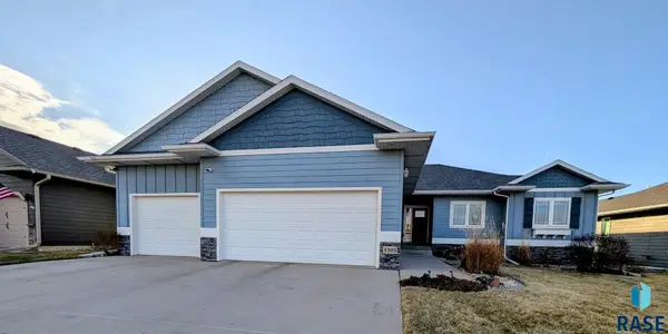 1305 S Gill Ave, Sioux Falls, SD 57106