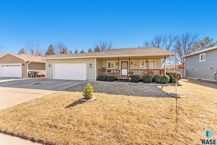 5501 W Clay St, Sioux Falls, SD 57106 - #2