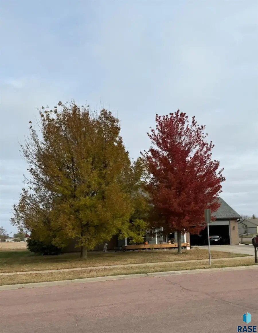 900 N James Ave, Tea, SD 57064 - #2