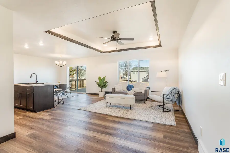 512 Shirley St, Harrisburg, SD 57032 - #3