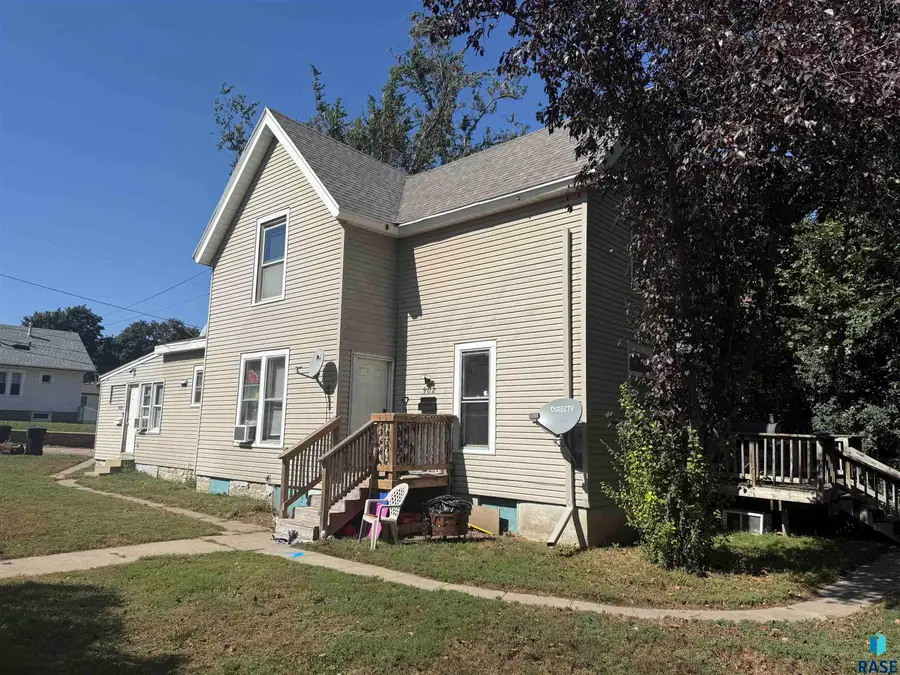 617 S Walts Ave, Sioux Falls, SD 57104 - #2