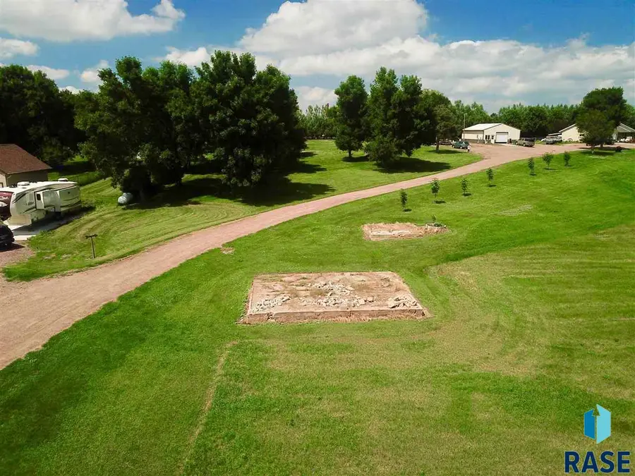 1604 E Redwood Blvd, Brandon, SD 57005 - #3