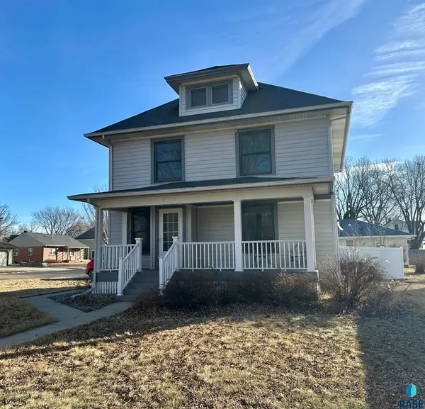 420 N Freeman Ave, Luverne, MN 56156