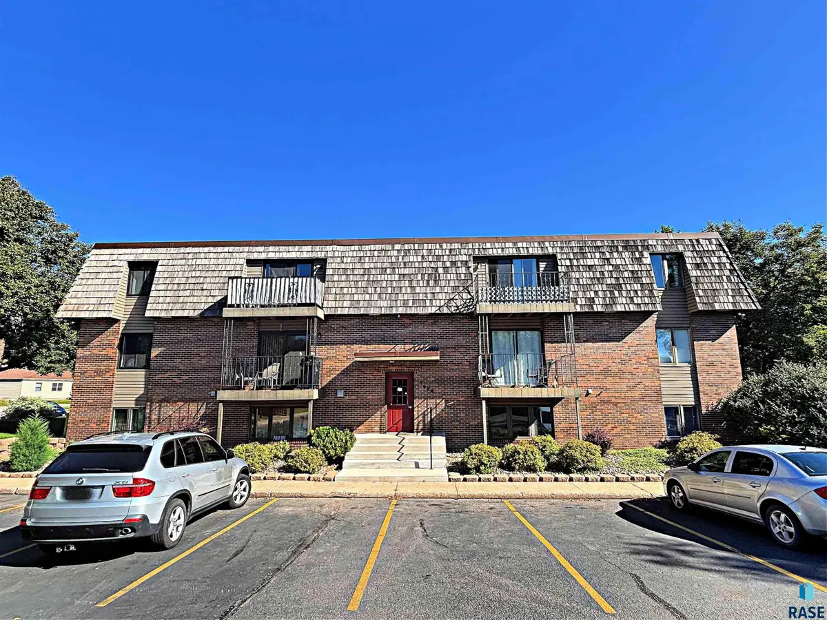 3600 S Gateway Blvd #104, Sioux Falls, SD 57106 - #1