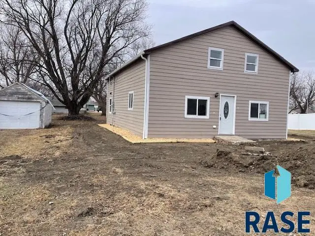 503 S Maple St, Inwood, IA 51240 - #3