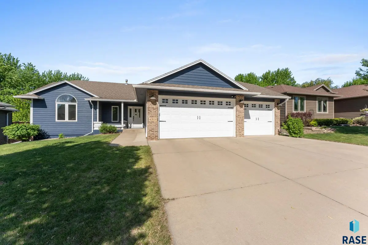4201 S Pillsberry Ave, Sioux Falls, SD 57103 - #1