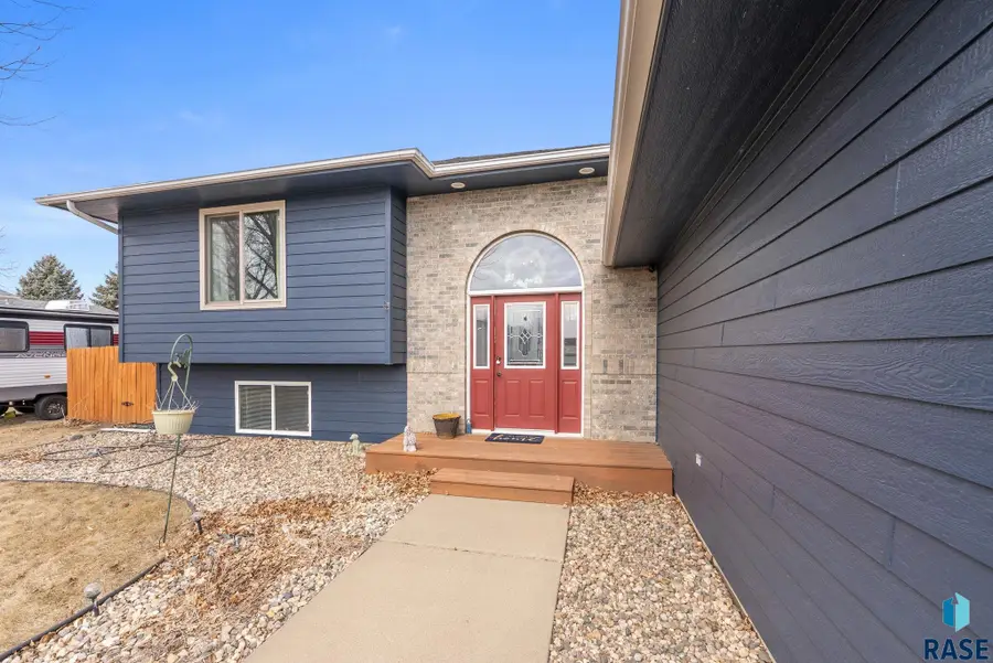 7508 W Alexandra St, Sioux Falls, SD 57106 - #2