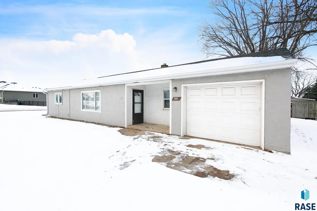 501 S 5th Ave, Brandon, SD 57005 - #1